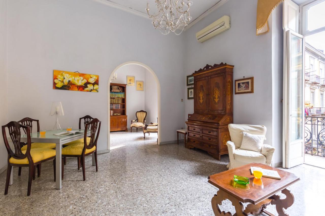 Rettifilo Family Apartment By Wonderful Italy Naples Exterior photo